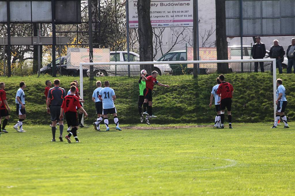 Klasa B: Błękitni - Grom 3:3