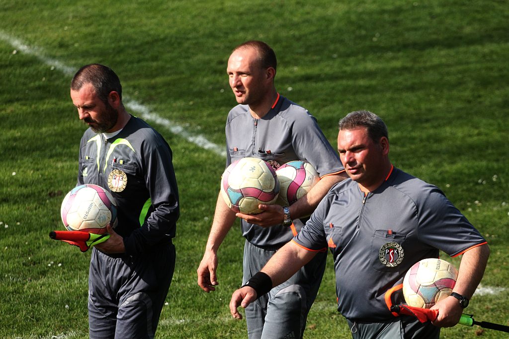 Klasa B: Błękitni - Grom 3:3