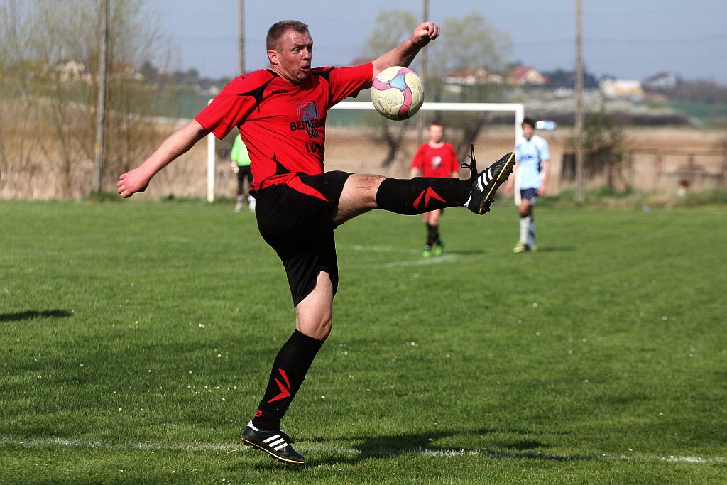 Klasa B: Błękitni - Grom 3:3
