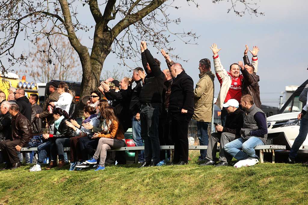 Klasa B: Błękitni - Grom 3:3