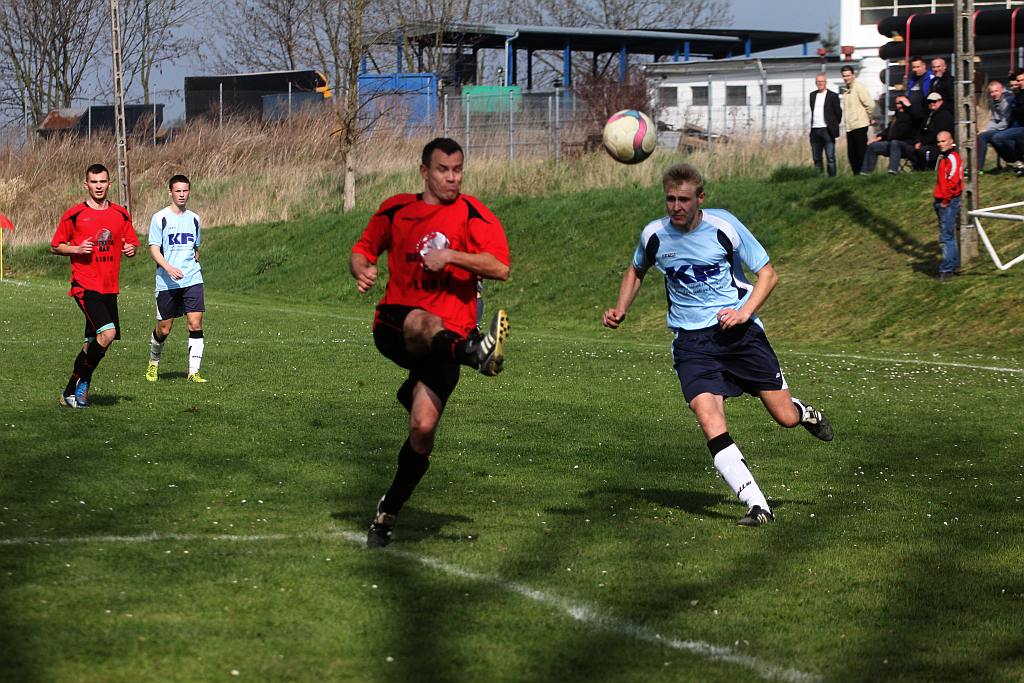 Klasa B: Błękitni - Grom 3:3