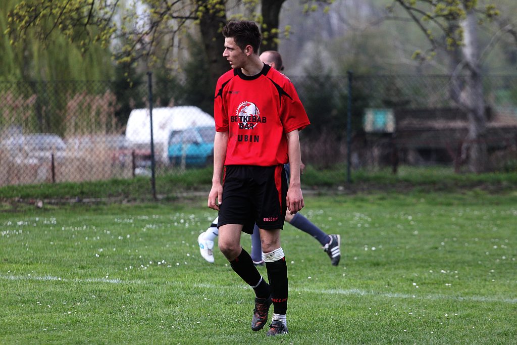 Klasa B: Błękitni - Grom 3:3
