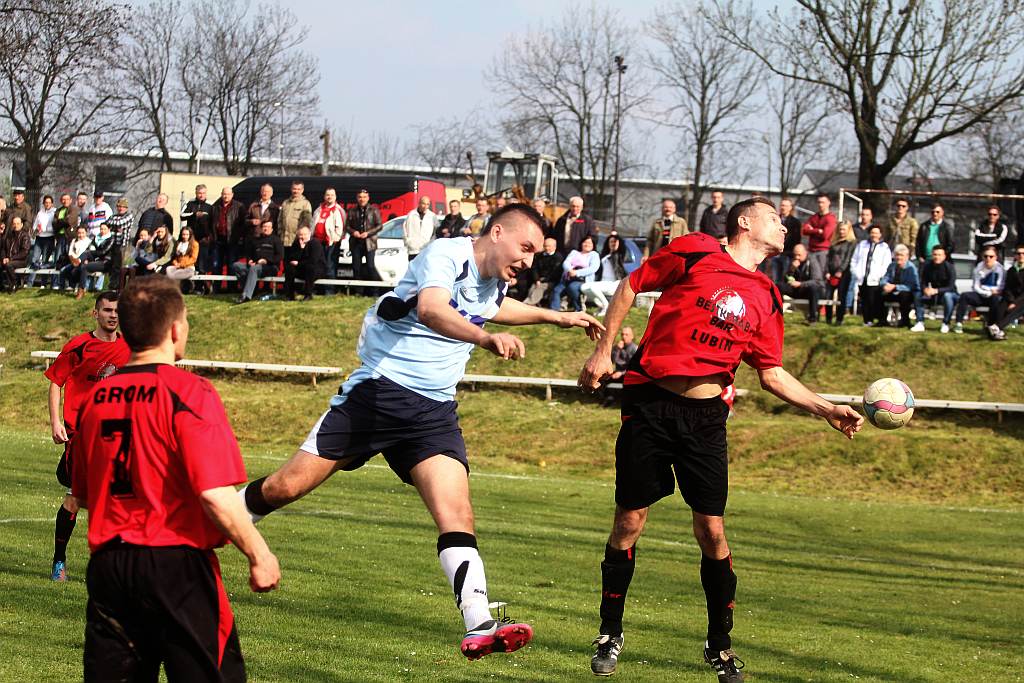 Klasa B: Błękitni - Grom 3:3