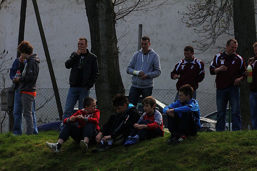 Klasa B: Błękitni - Grom 3:3