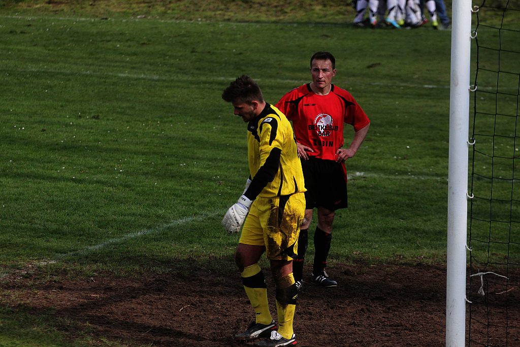 Klasa B: Błękitni - Grom 3:3