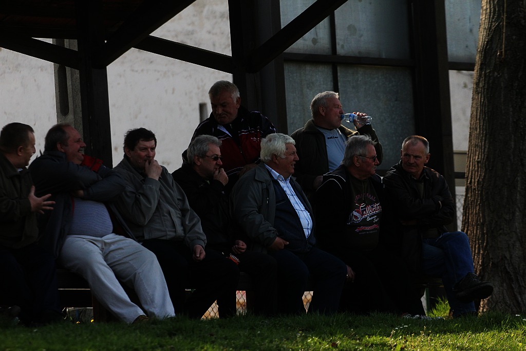 Klasa B: Błękitni - Grom 3:3
