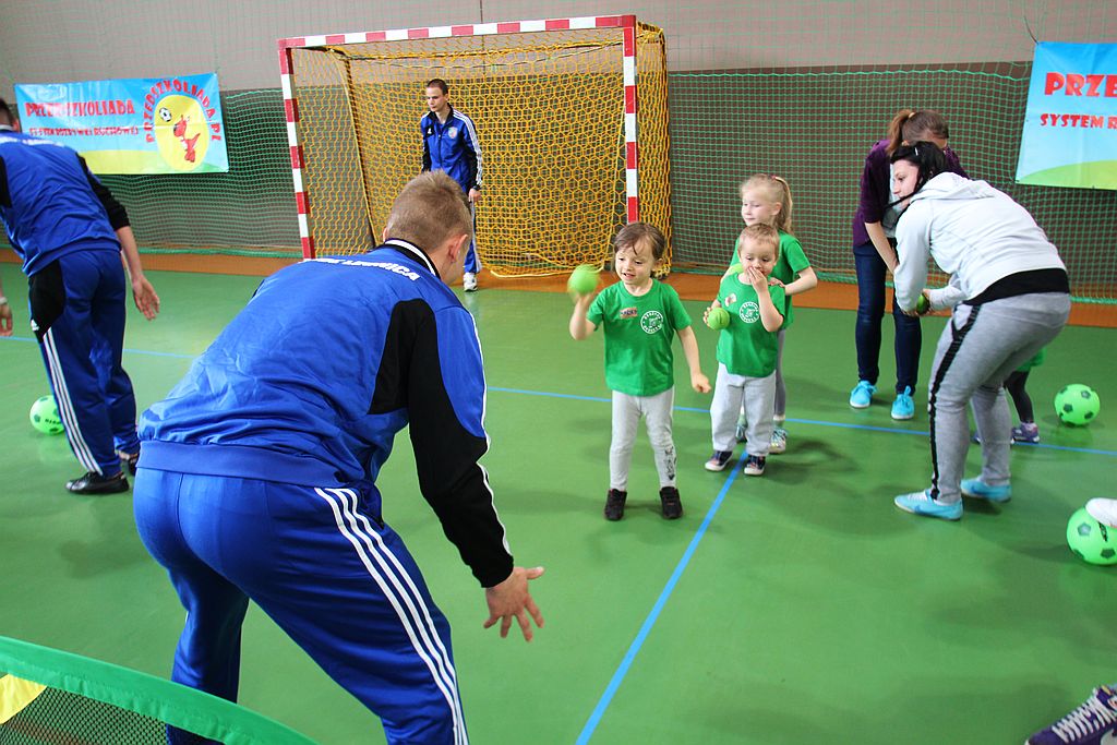Sportowe zmagania przedszkolaków