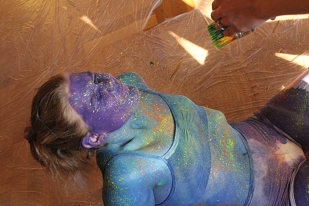 Avatar uczy sztuki bodypaintingu