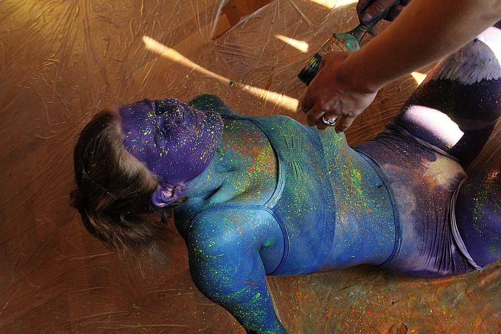Avatar uczy sztuki bodypaintingu