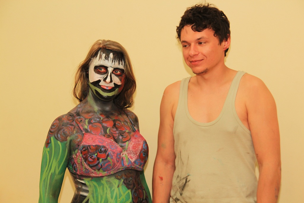 Avatar uczy sztuki bodypaintingu