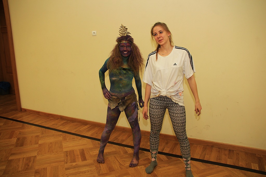 Avatar uczy sztuki bodypaintingu