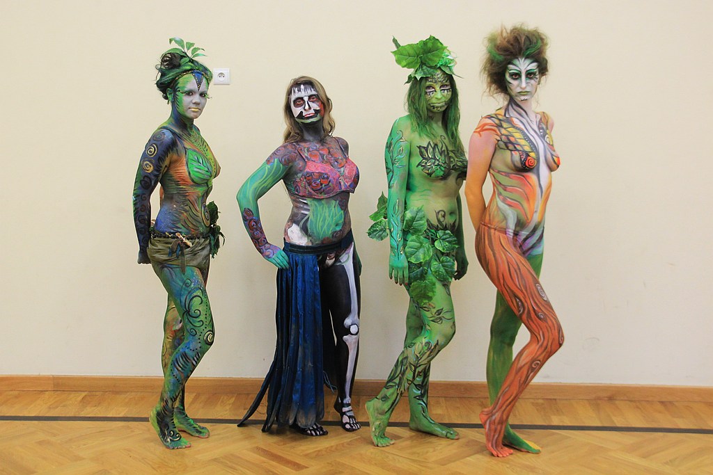 Avatar uczy sztuki bodypaintingu