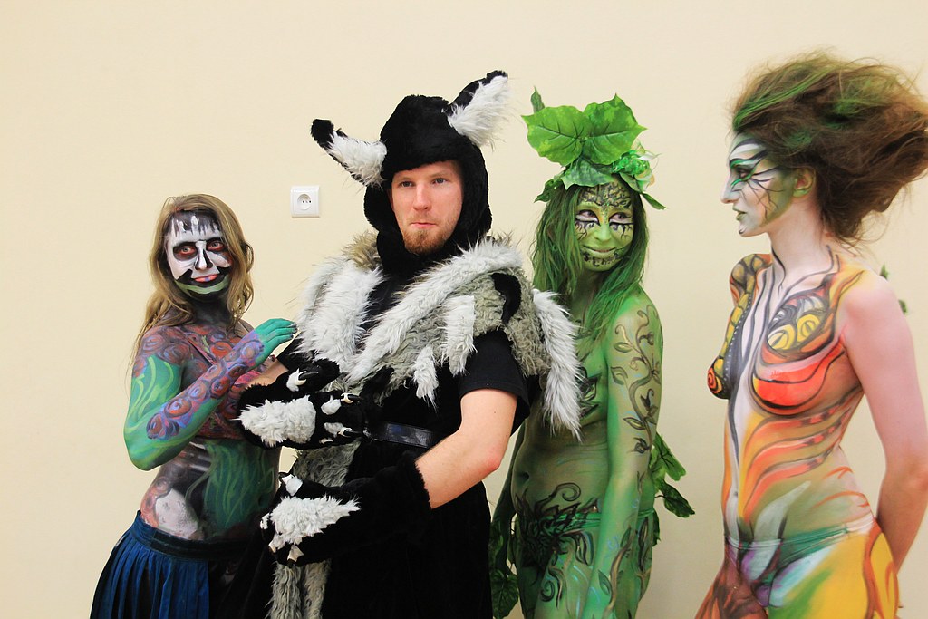 Avatar uczy sztuki bodypaintingu
