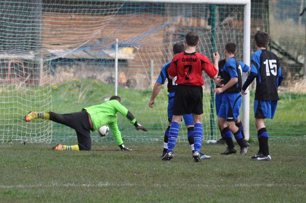 KLASA B: Grom Gromadzyń-Wielowieś - Cicha Woda 6:0