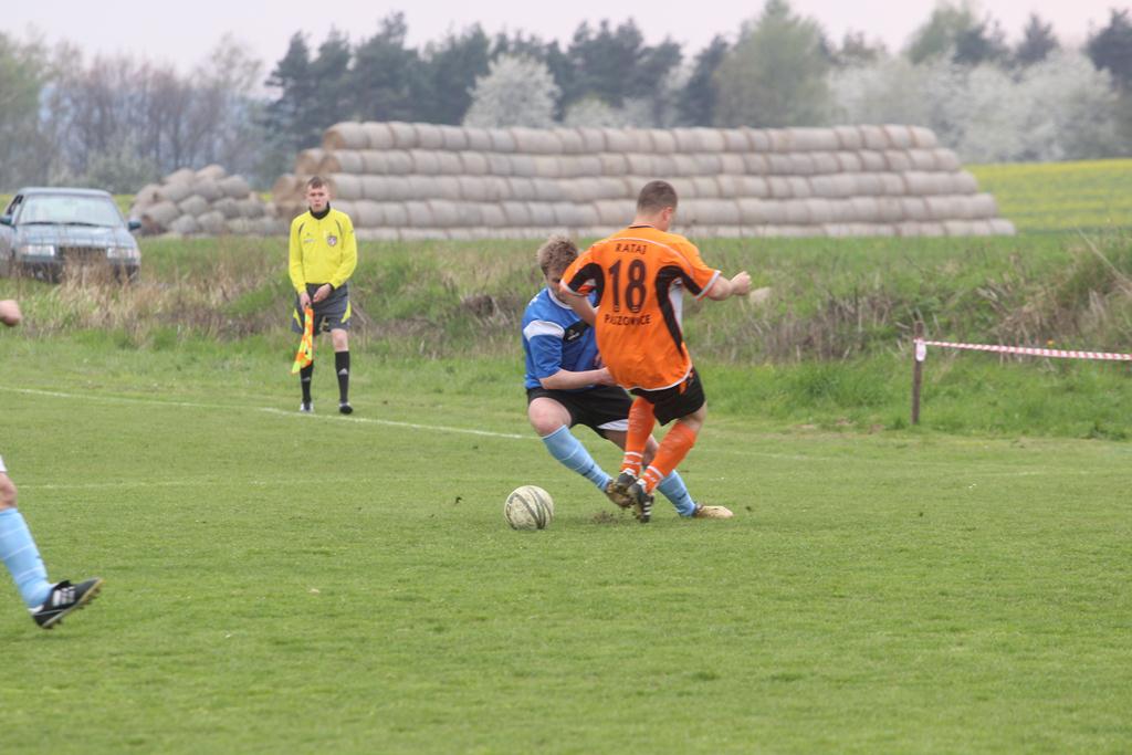 KLASA A: Błękitni Kościelec - Rataj Paszowice 1:2