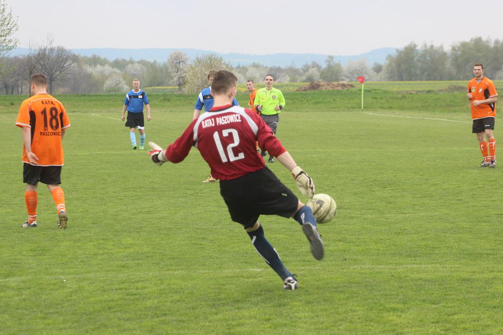 KLASA A: Błękitni Kościelec - Rataj Paszowice 1:2