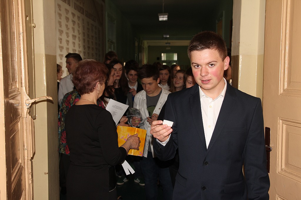 Rozpoczęły się egzaminy gimnazjalne