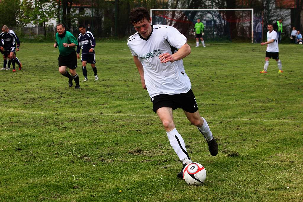 Klasa B: Czarni - Gryf Olimpia 2:8