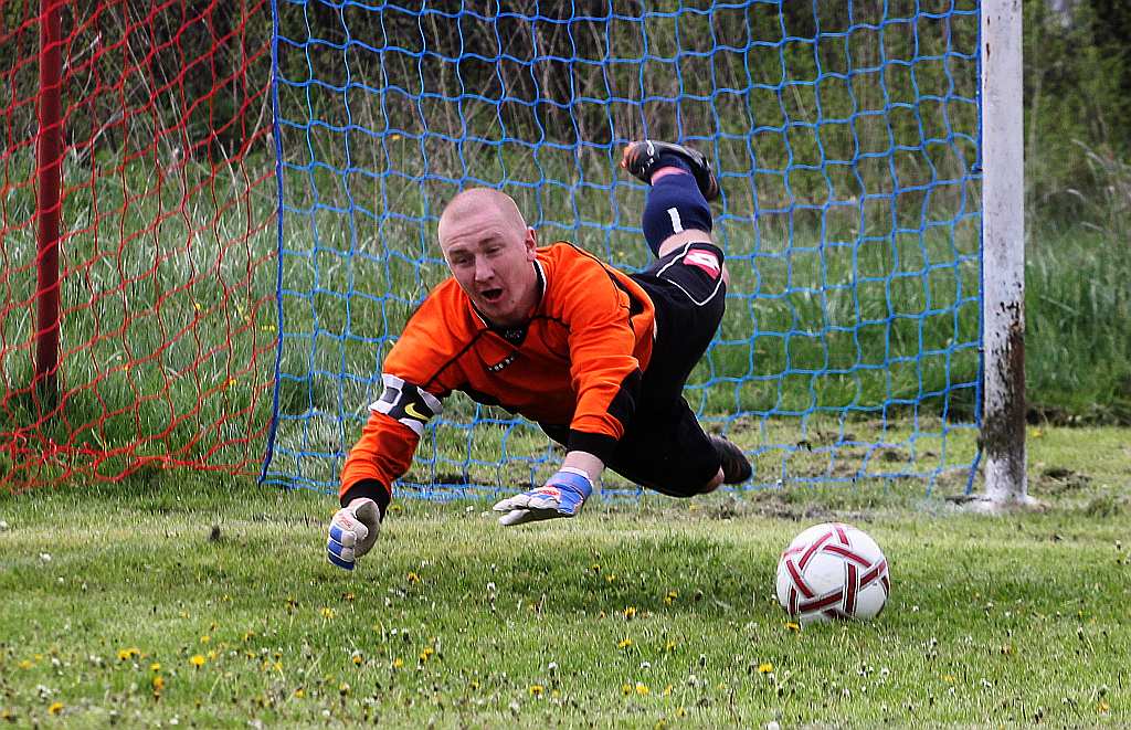 Klasa B: Czarni - Gryf Olimpia 2:8