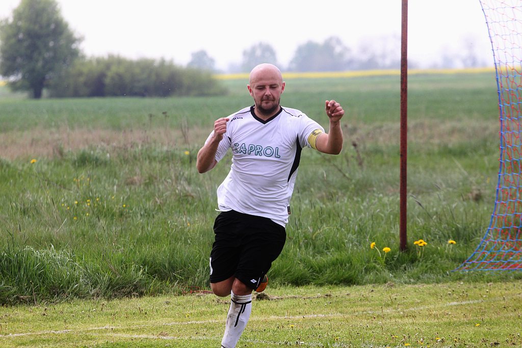 Klasa B: Czarni - Gryf Olimpia 2:8