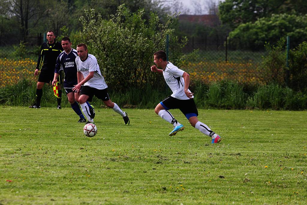 Klasa B: Czarni - Gryf Olimpia 2:8