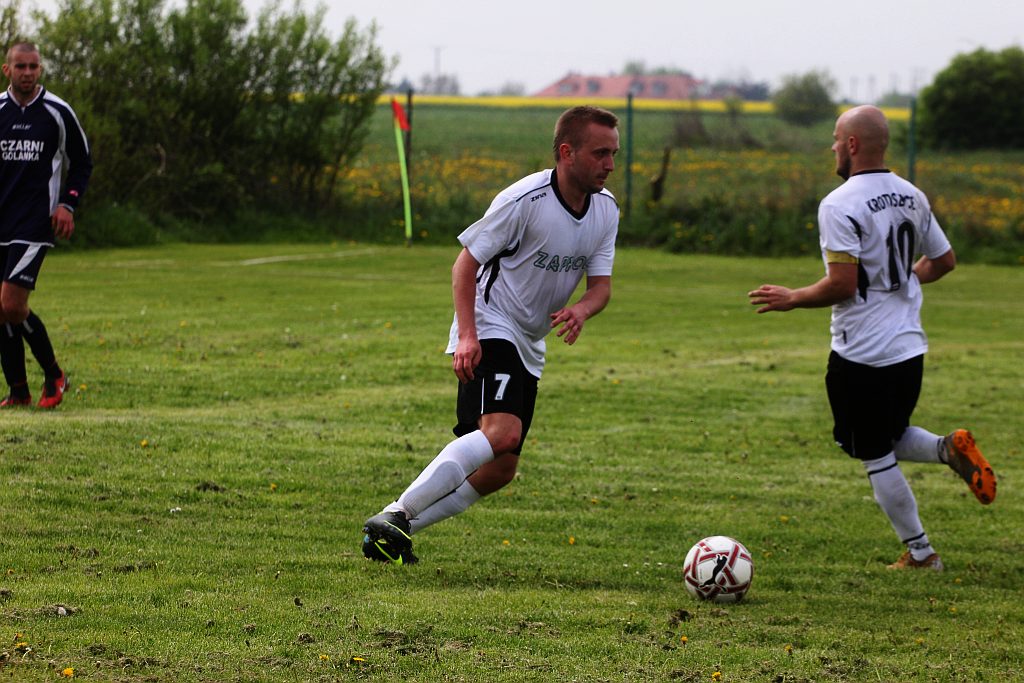 Klasa B: Czarni - Gryf Olimpia 2:8