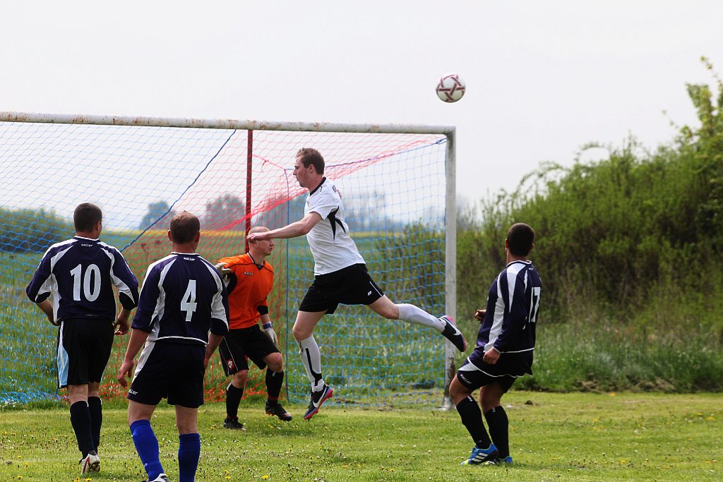 Klasa B: Czarni - Gryf Olimpia 2:8