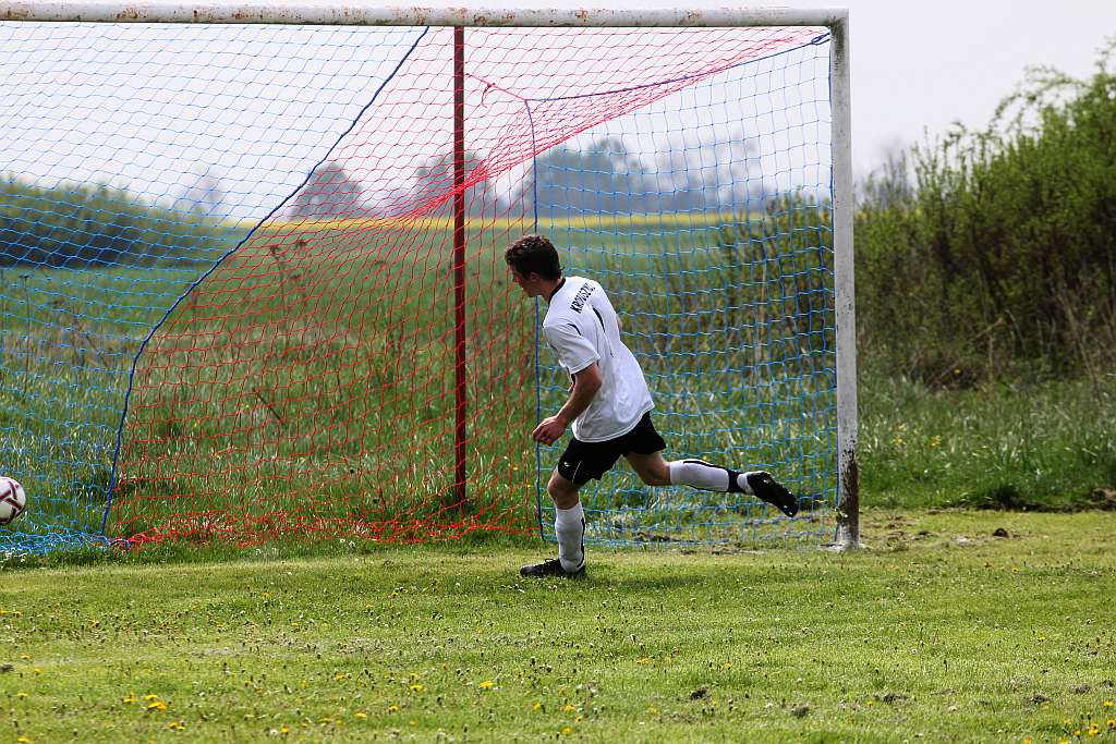 Klasa B: Czarni - Gryf Olimpia 2:8