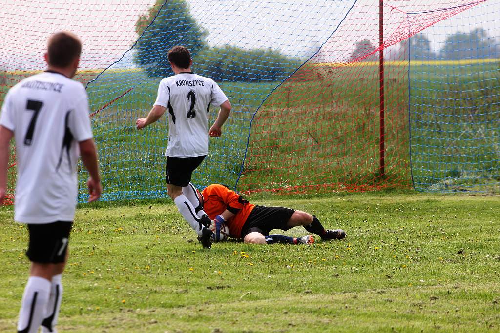 Klasa B: Czarni - Gryf Olimpia 2:8