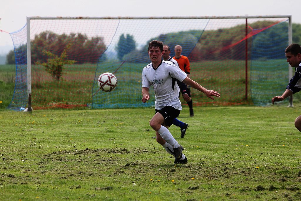 Klasa B: Czarni - Gryf Olimpia 2:8