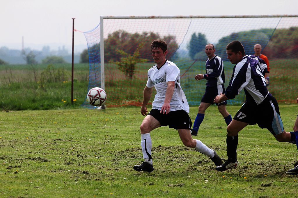 Klasa B: Czarni - Gryf Olimpia 2:8