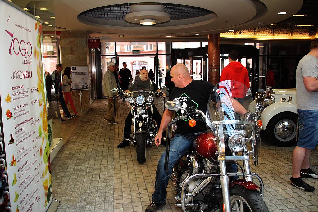Motocyklowe szaleństwo w Galerii Piastów
