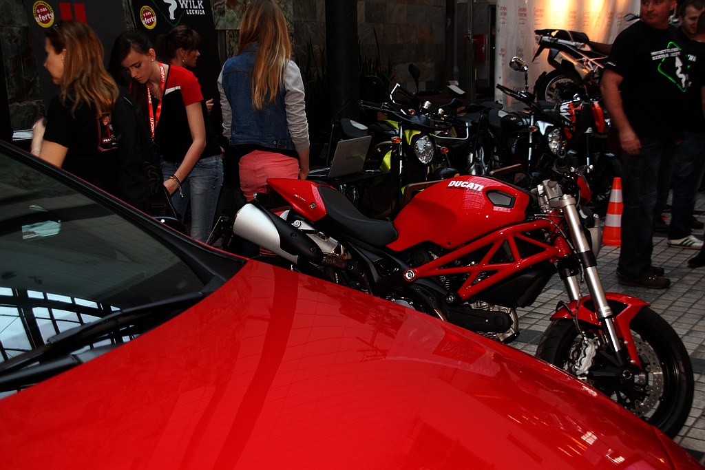 Motocyklowe szaleństwo w Galerii Piastów