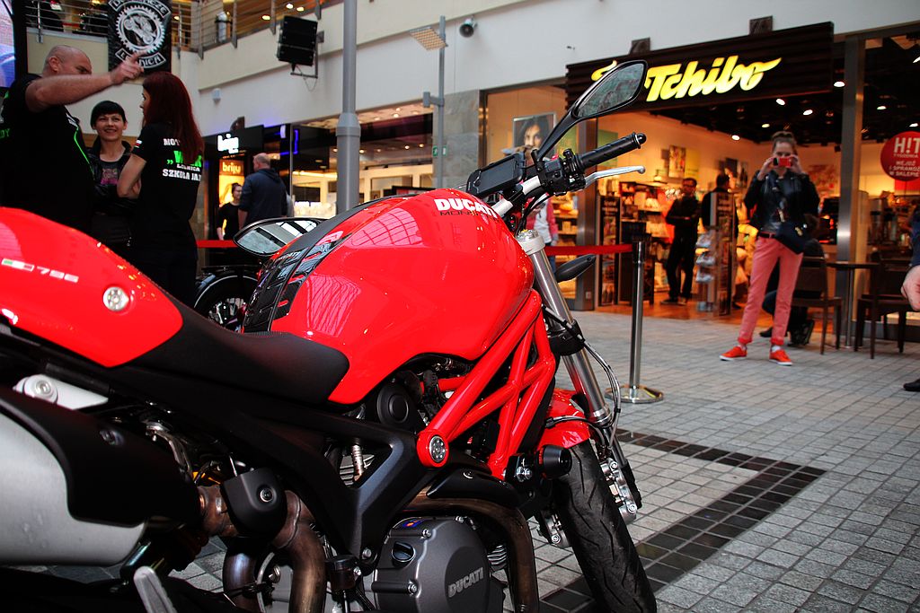 Motocyklowe szaleństwo w Galerii Piastów
