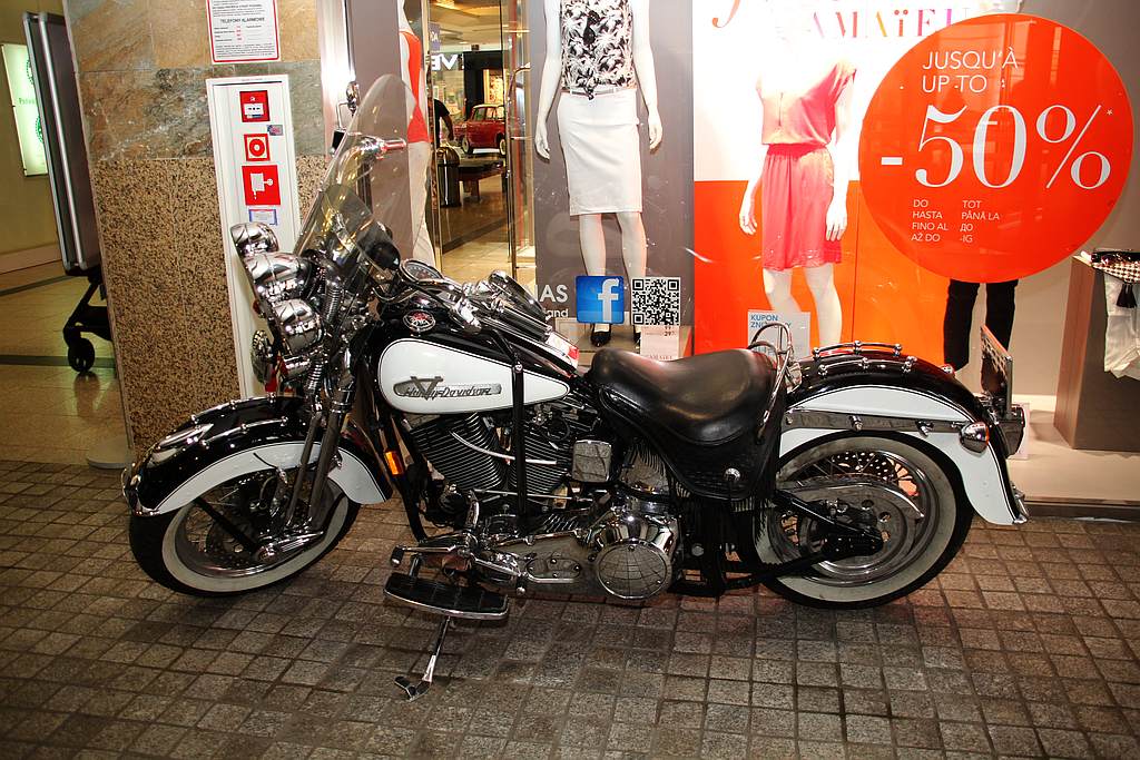 Motocyklowe szaleństwo w Galerii Piastów