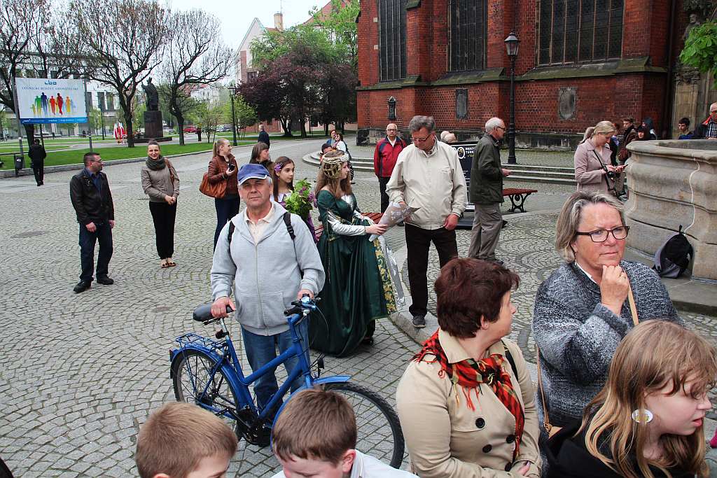 Pokaz Mody historycznej w Rynku
