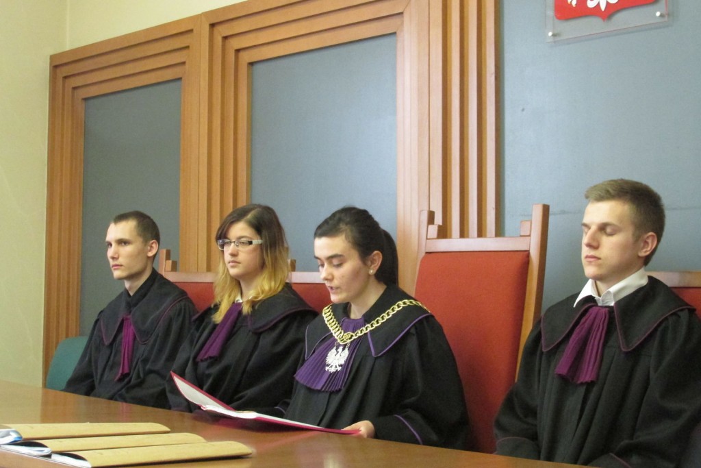 Pokazowa sprawa karna uczniów Ekonoma