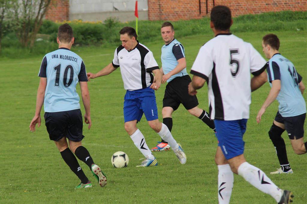Klasa A: Albatros - Unia 2:0