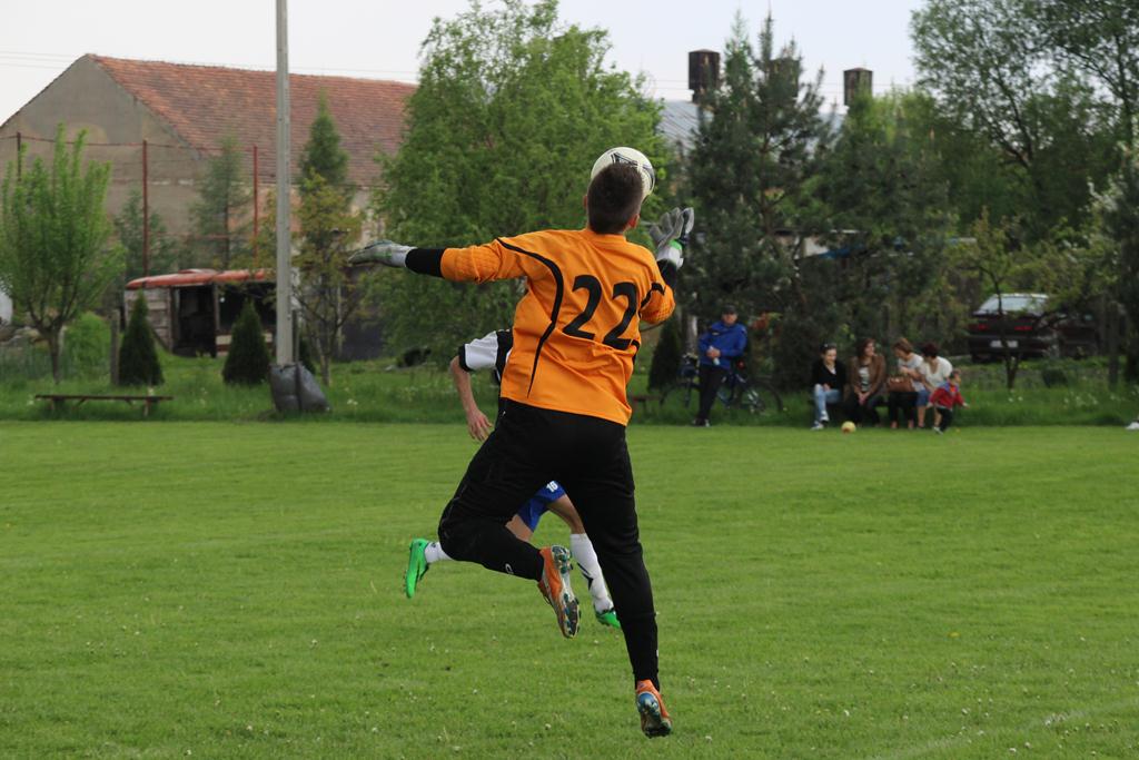 Klasa A: Albatros - Unia 2:0