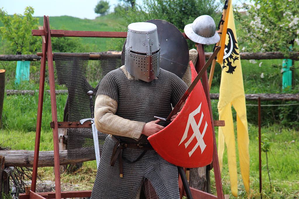 Pokazy rycerskie w Raczkowej