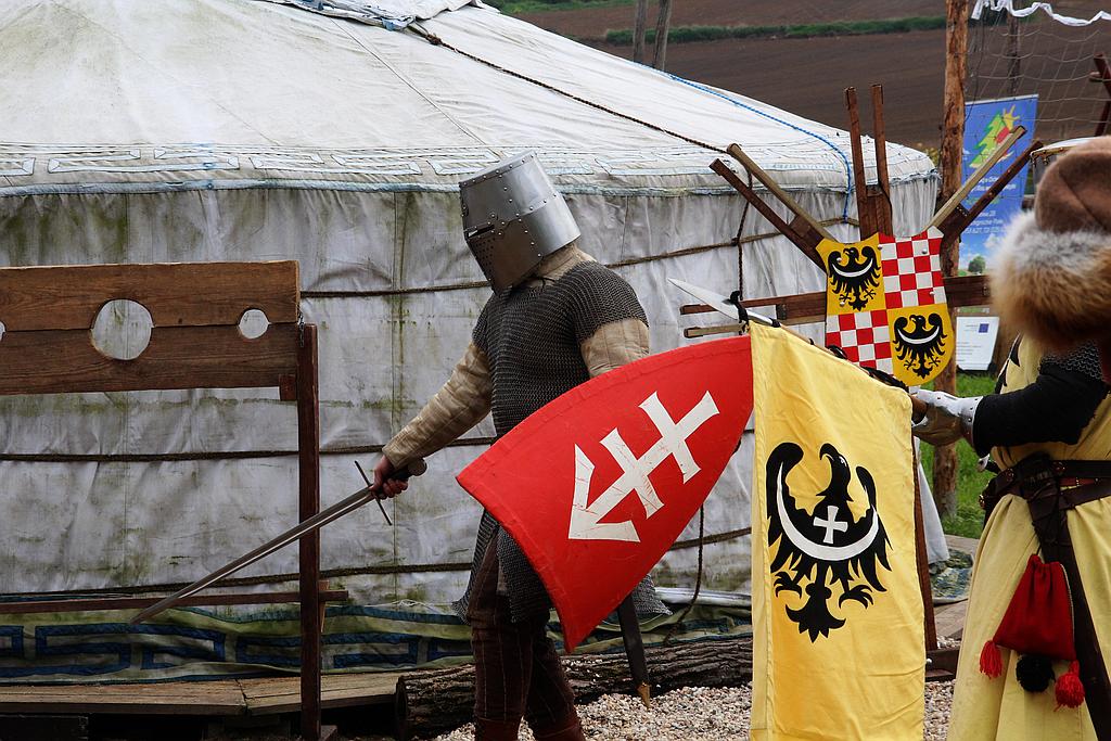 Pokazy rycerskie w Raczkowej
