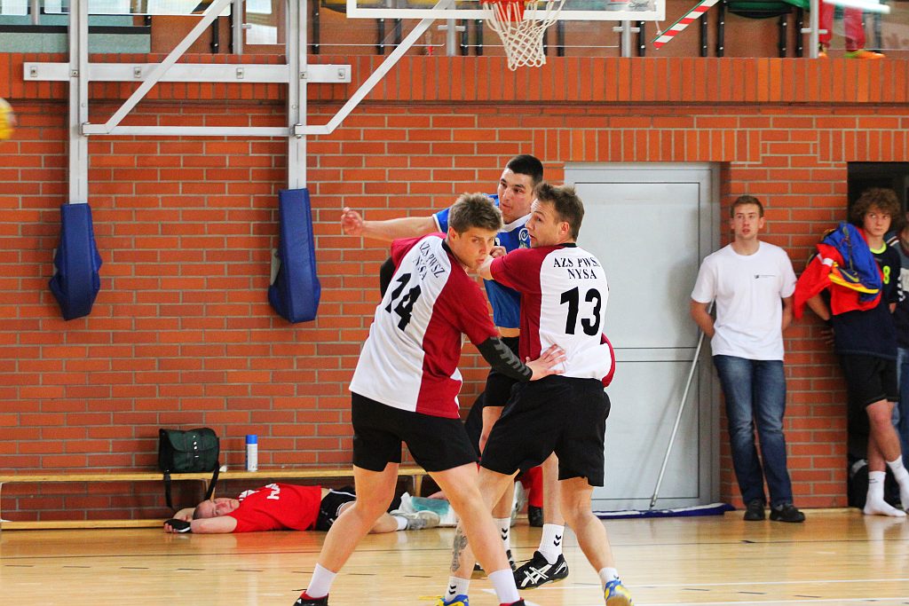 AMP: AZS PWSZ Legnica - AZS NYSA 28:29