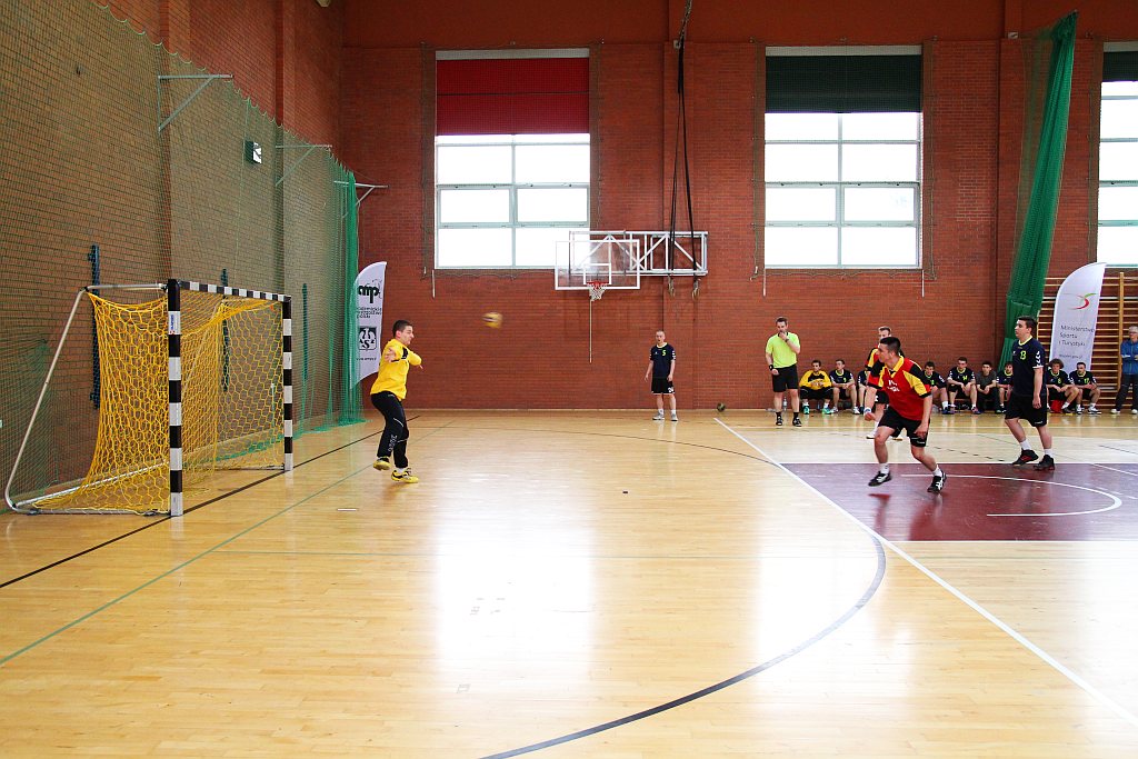 AMP: PWSZ Legnica - Uniwersytet Ekonomiczny Wrocław 21:35