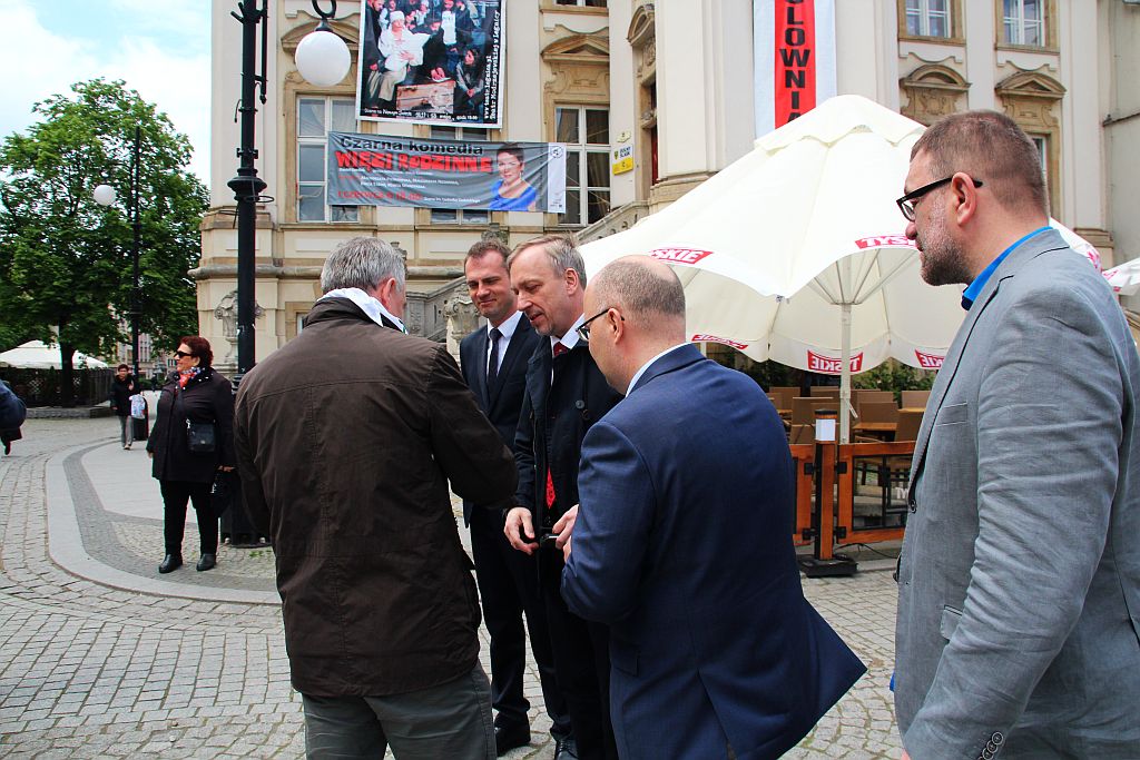Zdrojewski zaatakowany przez związkowców