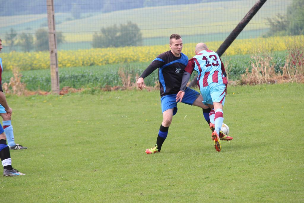 Klasa B: Orzeł - Cicha Woda 9:0 (1:0)