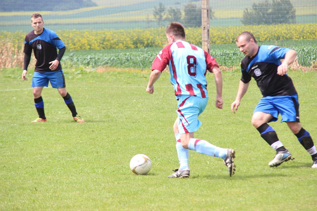 Klasa B: Orzeł - Cicha Woda 9:0 (1:0)