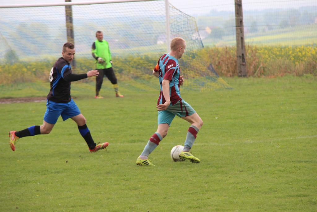 Klasa B: Orzeł - Cicha Woda 9:0 (1:0)