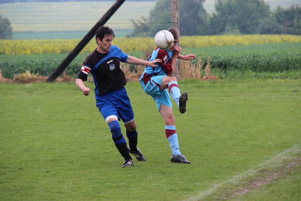 Klasa B: Orzeł - Cicha Woda 9:0 (1:0)