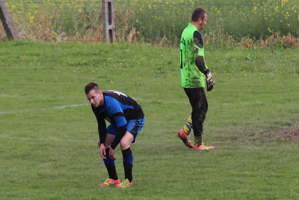 Klasa B: Orzeł - Cicha Woda 9:0 (1:0)
