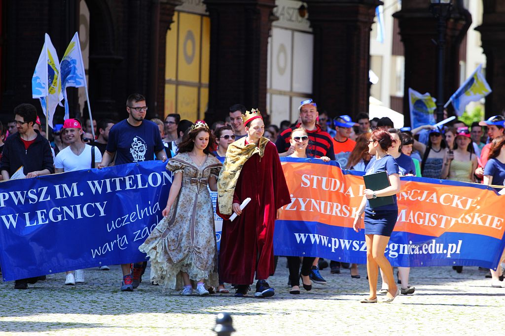 Studenci przejęli władzę w mieście